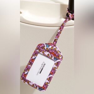 VB Essential ID Window Luggage Tag in White Lavender Floral Cotton Scaevola Fan